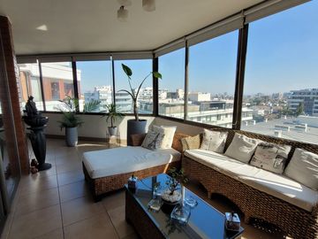 Departamento Penthouse en exclusivo sector de Las Condes.