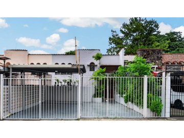 Dúplex Totalmente Renovado en Altos de Miraflores