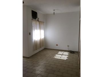 VENDO 3 DORM  BARRIO IPONA
