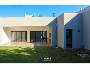VENTA CASA TRES CERRITOS CALLE PETIRIBIES