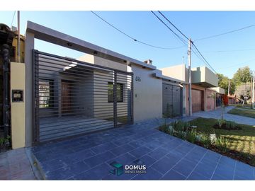 VENTA CASA TRES CERRITOS CALLE PETIRIBIES