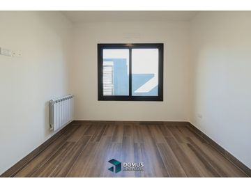 VENTA CASA TRES CERRITOS CALLE PETIRIBIES