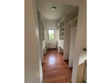 CAUSANA CASA EN UNA PLANTA C/3 DORMITORIOS EN ALQUILER PERMANENTE