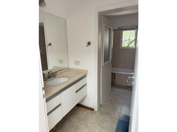CAUSANA CASA EN UNA PLANTA C/3 DORMITORIOS EN ALQUILER PERMANENTE