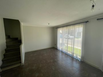 VENTA CASA EN CONDOMINIO MAIPÚ SEGURIDAD 24/7 4D-3B-2E
