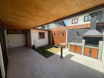 VENTA CASA EN CONDOMINIO MAIPÚ SEGURIDAD 24/7 4D-3B-2E
