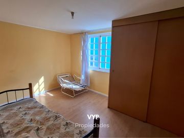 ENORME CASA VALPARAISO 2 PISOS SOLEADA