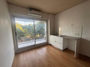 DEPARTAMENTO MONOAMBIENTE EN ALQUILER EN CHACARITA
