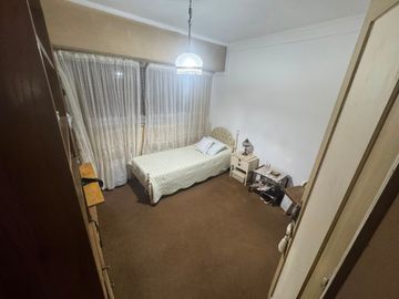 Venta departamento 3 ambientes flores