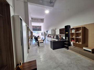LOCAL EN VENTA NUÑEZ DOBLE ALTURA