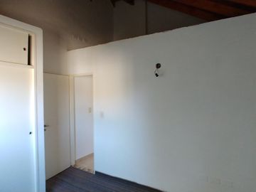 Departamento Tipo Casa en alquiler en Lanus Este