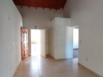 Departamento Tipo Casa en alquiler en Lanus Este