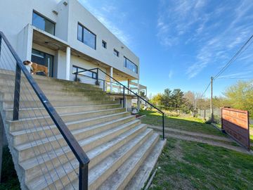 VENTA CASA EN BARRIO GOLF – TANDIL