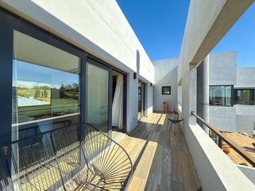 VENTA CASA EN BARRIO GOLF – TANDIL
