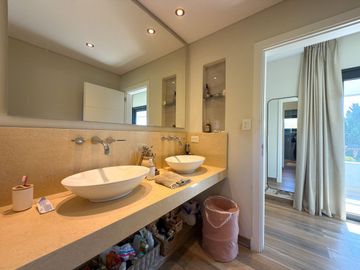 VENTA CASA EN BARRIO GOLF – TANDIL