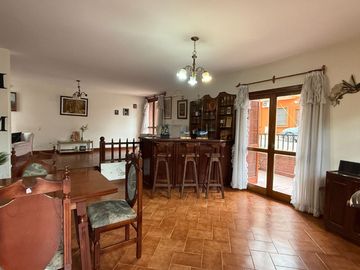 VENTA CASA 4 DORM B° CHIJRA