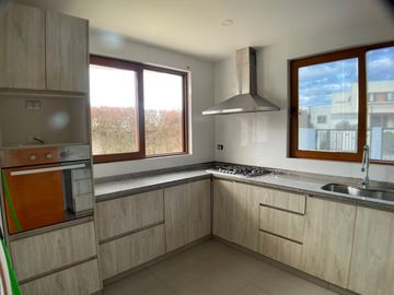 VENTA CASA 5HAB 5BA CONCON