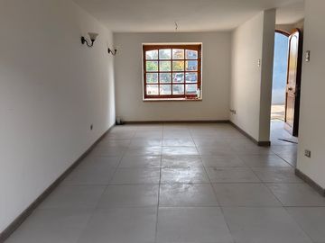 ARRIENDO DE LINDA CASA EN LA FLORIDA SEGURIDAD Y TRANQUILIDA