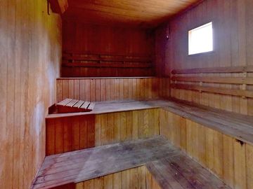 VENTA DEPTO 2 AMB COCHERA GYM SAUNA EN COLEGIALES