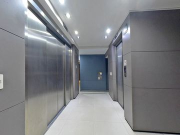 VENTA DEPTO 2 AMB COCHERA GYM SAUNA EN COLEGIALES