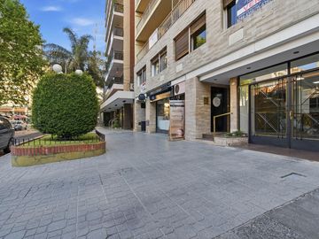 VENTA DEPTO 3 AMB CON PATIO EN LOMITAS APTO CRED