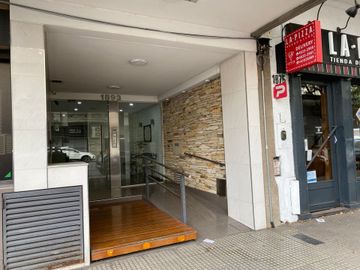 ALQUILER DEPTO DOS AMBIENTES SIN EXPENSAS- FLORES