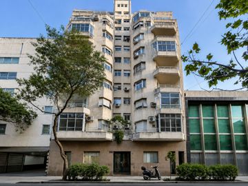 VENTA 3 DORMITORIOS RECICLADO BALCON
