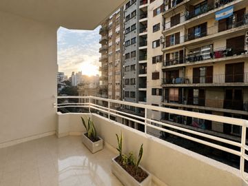 VENTA 3 DORMITORIOS RECICLADO BALCON