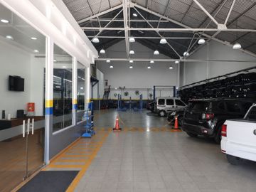 EN ALQUILER GALPÓN COMERCIAL 640 MT2 - CIUDADELA