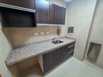 ALQUILER OFICINAS  - Edificio Corporativo 276 m²