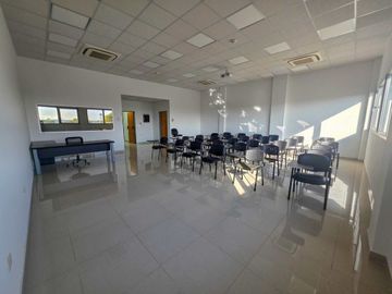 ALQUILER OFICINAS  - Edificio Corporativo 276 m²