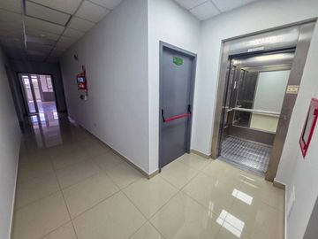 ALQUILER OFICINAS  - Edificio Corporativo 276 m²