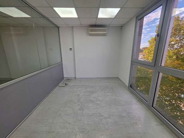 ALQUILER OFICINAS  - Edificio Corporativo 276 m²