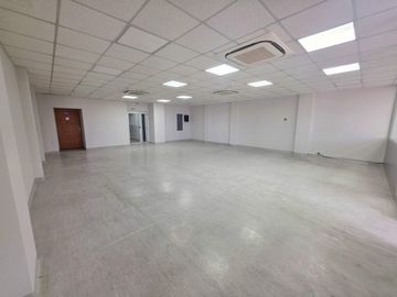 ALQUILER OFICINAS  - Edificio Corporativo 276 m²