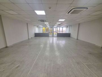ALQUILER OFICINAS  - Edificio Corporativo 276 m²