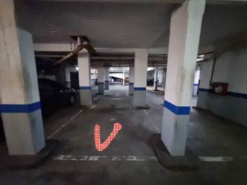VENTA DE 1 COCHERA CUBIERTA EN LOMAS DE ZAMORA