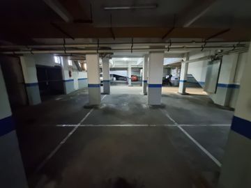 VENTA DE 1 COCHERA CUBIERTA EN LOMAS DE ZAMORA