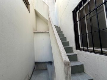 PH 3 AMBIENTES EN VENTA EN LOMAS DE ZAMORA