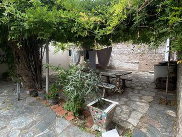 VENTA CASA 3 AMBIENTES C/JARDIN FLORIDA OESTE