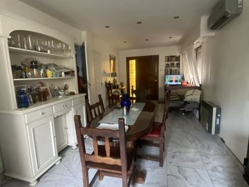 VENTA CASA 3 AMBIENTES C/JARDIN FLORIDA OESTE