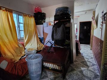 VENTA CASA 4 AMBIENTES A REFACCIONAR EN VERSALLES