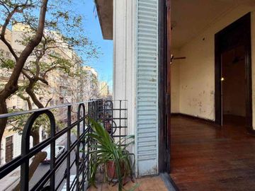 Venta ph 3 ambientes con balcon a refaccionar caba