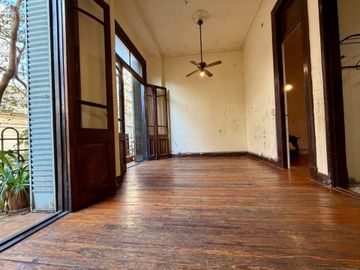 Venta ph 3 ambientes con balcon a refaccionar caba