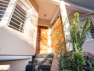 VENTA PH TIPO CASA 5 AMB COCH JARDIN COLEGIALES