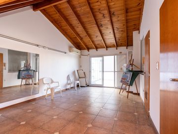 VENTA PH TIPO CASA 5 AMB COCH JARDIN COLEGIALES