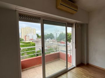 ALQUILER MONOAMBIENTE CON BALCON SAN CRISTOBAL