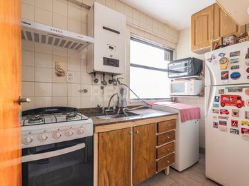 VENTA 2 AMBIENTES EN  ZONA ESTRATÉGICA DE FLORES