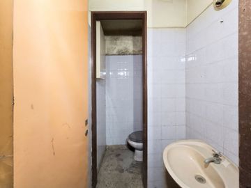 LOCAL, DEPTO 2AMB CON PATIO Y DEPOSITO P CHACABUCO