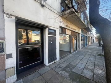 LOCAL, DEPTO 2AMB CON PATIO Y DEPOSITO P CHACABUCO