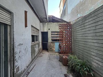 LOCAL, DEPTO 2AMB CON PATIO Y DEPOSITO P CHACABUCO